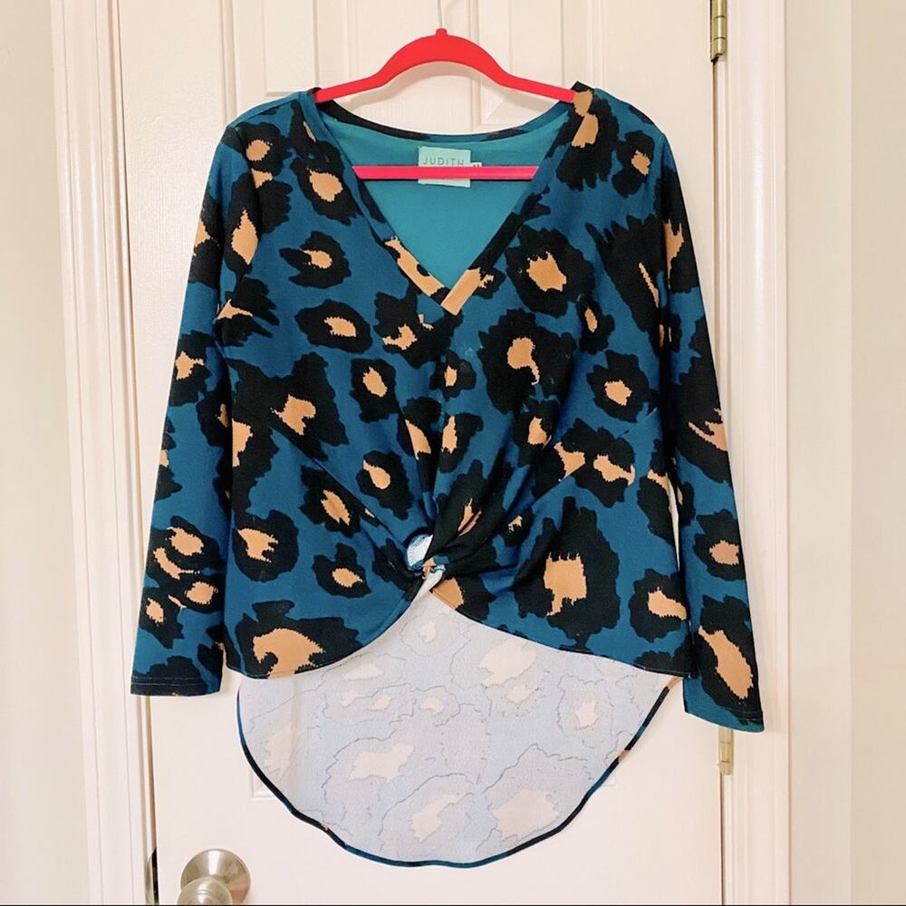 JUDITH MARCH • Green Leopard Print High-Low Top